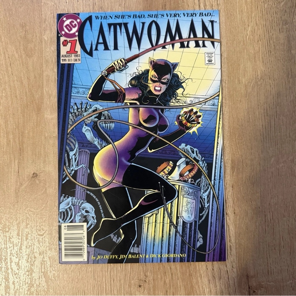 Catwoman Comic #1-3 | 1993 | CATWOMAN #1 EMBOSSED COVER | Almost Mint - Picture 2 of 7